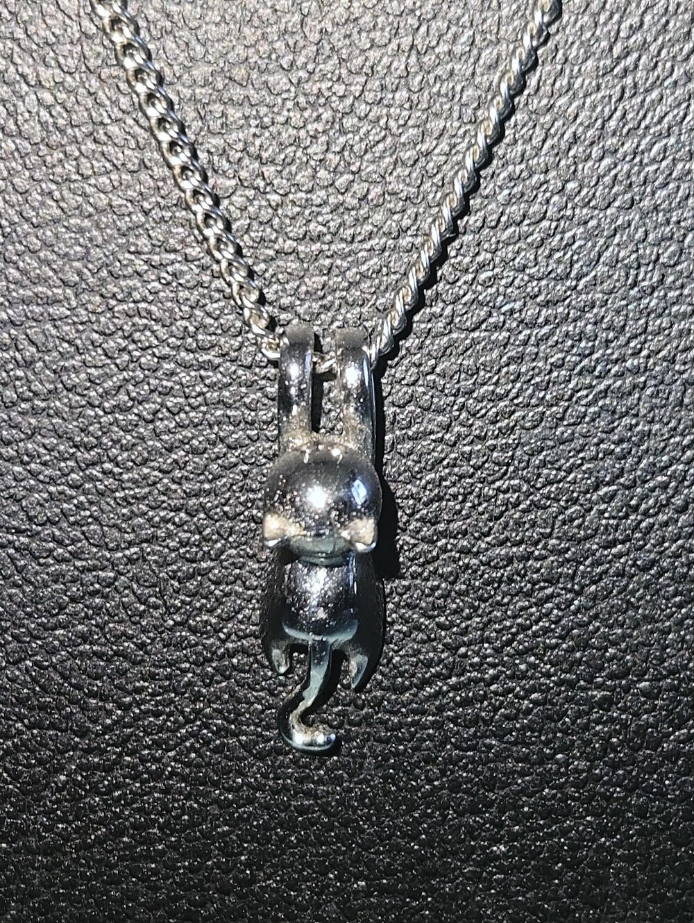 Hanging cat / kitten pendant necklace